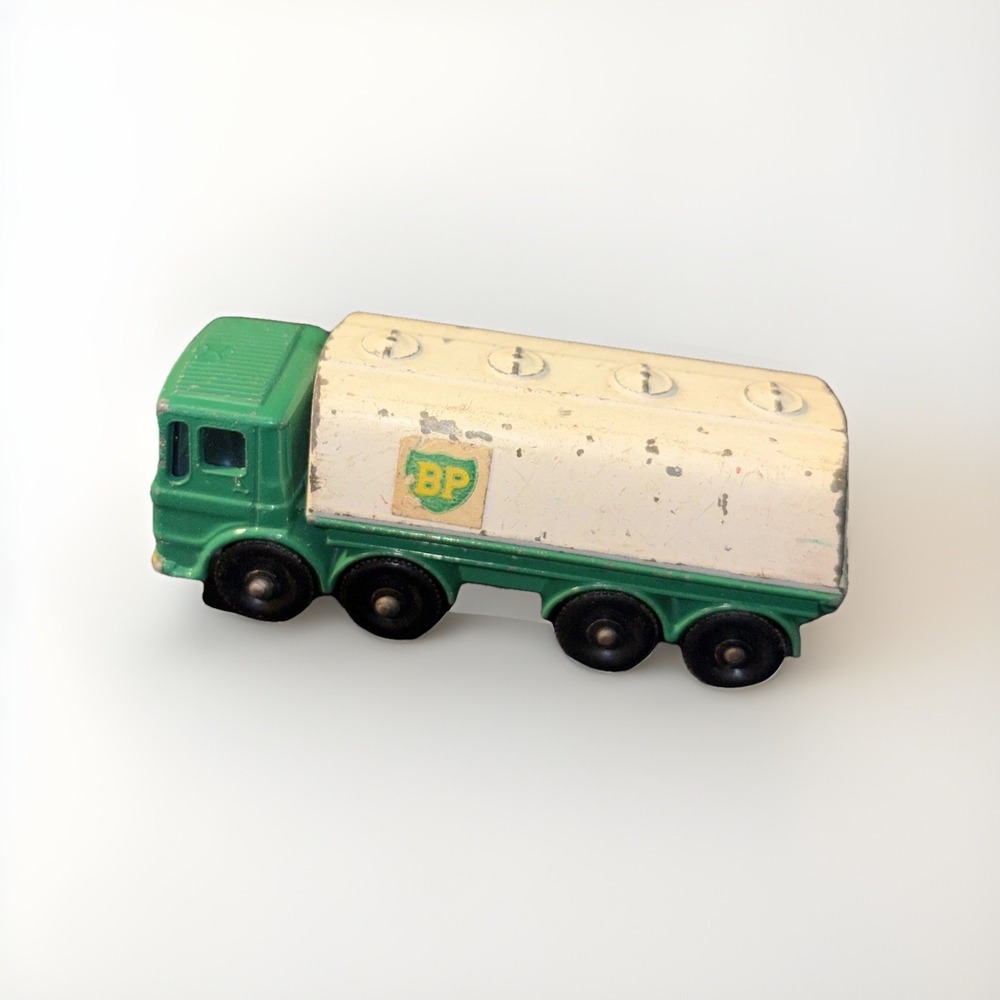 Lesney Matchbox Series No. 32 "Leyland Petrol Tanker" Made In England